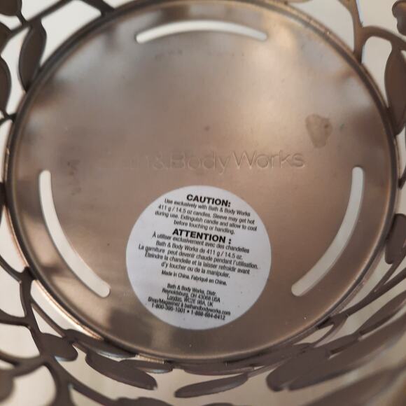 BATH & BODY WORKS 3-WICK SILVER FLOWER SPARKLE JEWELED PEDESTAL CANDLE HOLDER - Picture 4 of 5